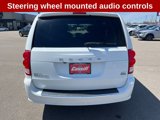 Used 2017 Dodge Grand Caravan SXT image 4