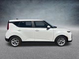 Used 2022 Kia Soul LX w/ Technology Package image 2