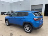 Used 2024 Jeep Compass Latitude image 4