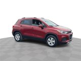 Used 2022 Chevrolet Trax LT w/ LT Convenience Package image 2