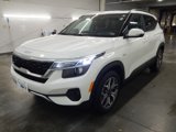 Used 2022 Kia Seltos EX image 2