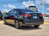 Used 2022 Nissan Versa SV image 3