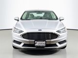 Used 2017 Ford Fusion SE image 2