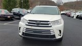 Used 2019 Toyota Highlander XLE image 3