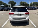 Certified 2017 Jeep Grand Cherokee Laredo w/ Quick Order Package 2BE image 4