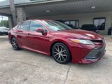 Used 2018 Toyota Camry XLE image 2