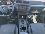 Used 2021 Volkswagen Tiguan SEL w/ 2-Row Tiguan MDO Package image 4