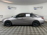 Used 2022 Hyundai Elantra SEL w/ Convenience Package image 3