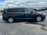 Used 2023 Chrysler Voyager LX image 5