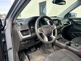 Used 2024 GMC Terrain SLE w/ Driver Convenience Package image 5