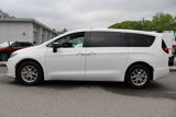 Used 2024 Chrysler Pacifica Touring-L image 6