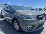 Used 2023 Chrysler Pacifica Touring-L image 3