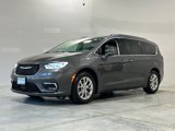 Used 2021 Chrysler Pacifica Touring-L image 2