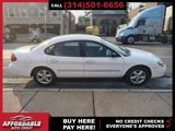 Used 2001 Ford Taurus SE image 3