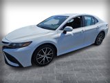 Used 2023 Toyota Camry SE image 2