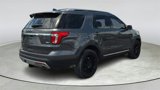 Used 2016 Ford Explorer XLT image 4