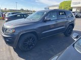 Used 2017 Jeep Grand Cherokee Altitude image 3