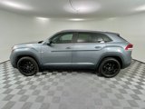 Used 2020 Volkswagen Atlas Cross Sport SE w/ Panoramic Sunroof Package image 2