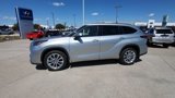 Used 2020 Toyota Highlander Limited image 2