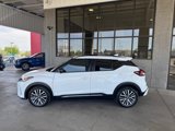 Used 2021 Nissan Kicks SR image 2
