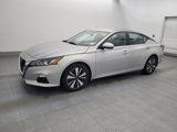 Used 2022 Nissan Altima 2.5 SV image 2