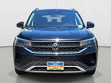 Used 2022 Volkswagen Taos SE image 2