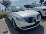 Used 2019 Lincoln MKT AWD image 3