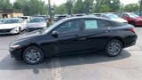 Used 2024 Hyundai Elantra Blue image 2