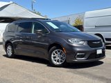 Used 2022 Chrysler Pacifica Touring-L image 2