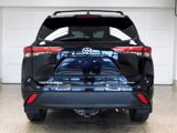 Used 2020 Toyota Highlander LE image 5