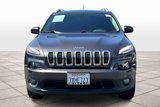 Used 2017 Jeep Cherokee Latitude w/ Comfort/Convenience Group image 3