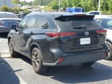 Used 2020 Toyota Highlander XLE image 4