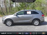 Used 2016 Kia Sorento LX w/ LX Convenience Package image 3
