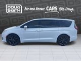 Used 2018 Chrysler Pacifica Limited w/ Advanced Safetytec Group image 2