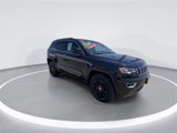 Used 2021 Jeep Grand Cherokee Laredo image 2