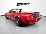 Used 2009 Ford Mustang Convertible image 5