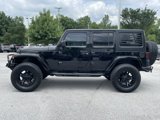 Used 2015 Jeep Wrangler Unlimited Rubicon w/ Connectivity Group image 4