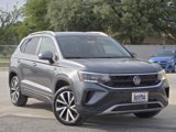New 2024 Volkswagen Taos SE image 2