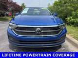 Used 2024 Volkswagen Jetta SE w/ Panoramic Sunroof Package image 3