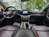 Used 2022 Ford Explorer XLT w/ Equipment Group 202A image 3