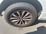 Used 2015 Lincoln Navigator 2WD image 2