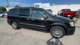 Used 2014 Chrysler Town & Country Touring-L w/ Driver Convenience Group image 3