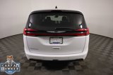 Used 2023 Chrysler Pacifica Touring-L image 5