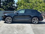 Certified 2024 Porsche Macan image 2