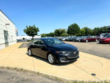 Used 2017 Chevrolet Malibu LT image 3