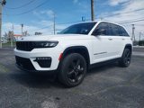 Used 2023 Jeep Grand Cherokee Limited w/ Black Appearance Package image 4