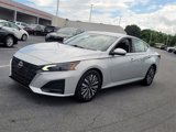Used 2023 Nissan Altima 2.5 SV image 3