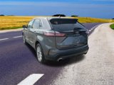 Used 2022 Ford Edge Titanium image 3