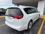 Used 2018 Chrysler Pacifica Touring-L w/ Advanced Safetytec Group image 3