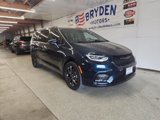 Used 2022 Chrysler Pacifica Touring-L w/ S Appearance Package image 2